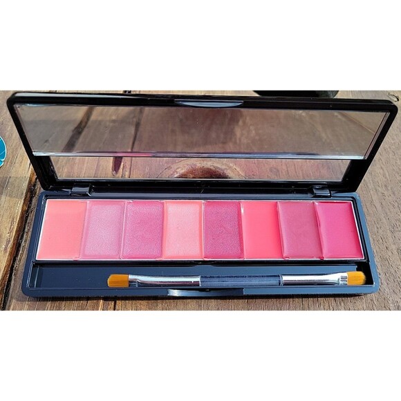 Avon Eight in One Lip Color Palette PINK Ribbons 8 in 1 New in Box NOS HTF - Picture 1 of 4